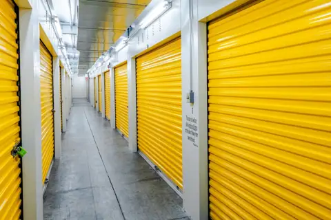 Mini Mall Storage - Bristol photo 2