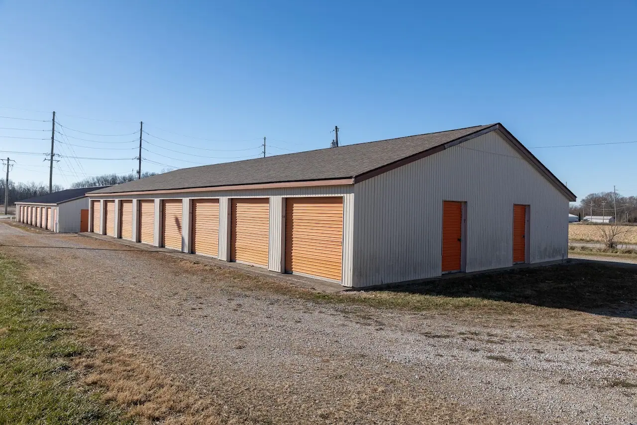 Mini Mall Storage - Cloverdale, RV storage in Cloverdale