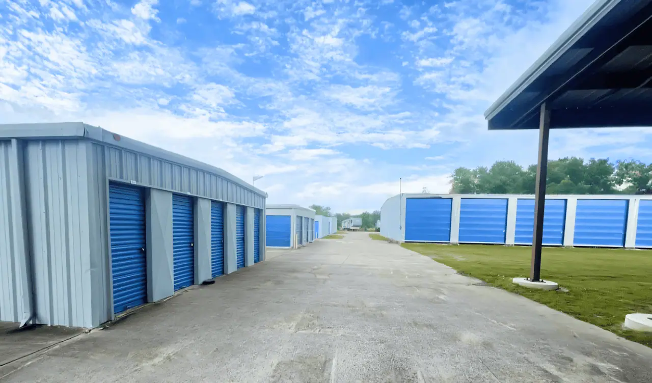 Radiant Storage - Bridge City, RV storage in Bridge City