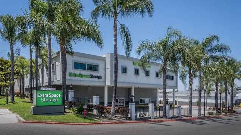 Extra Space Storage, RV storage in Cerritos