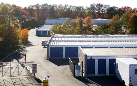 Access Self Storage in Woodbridge, NJ