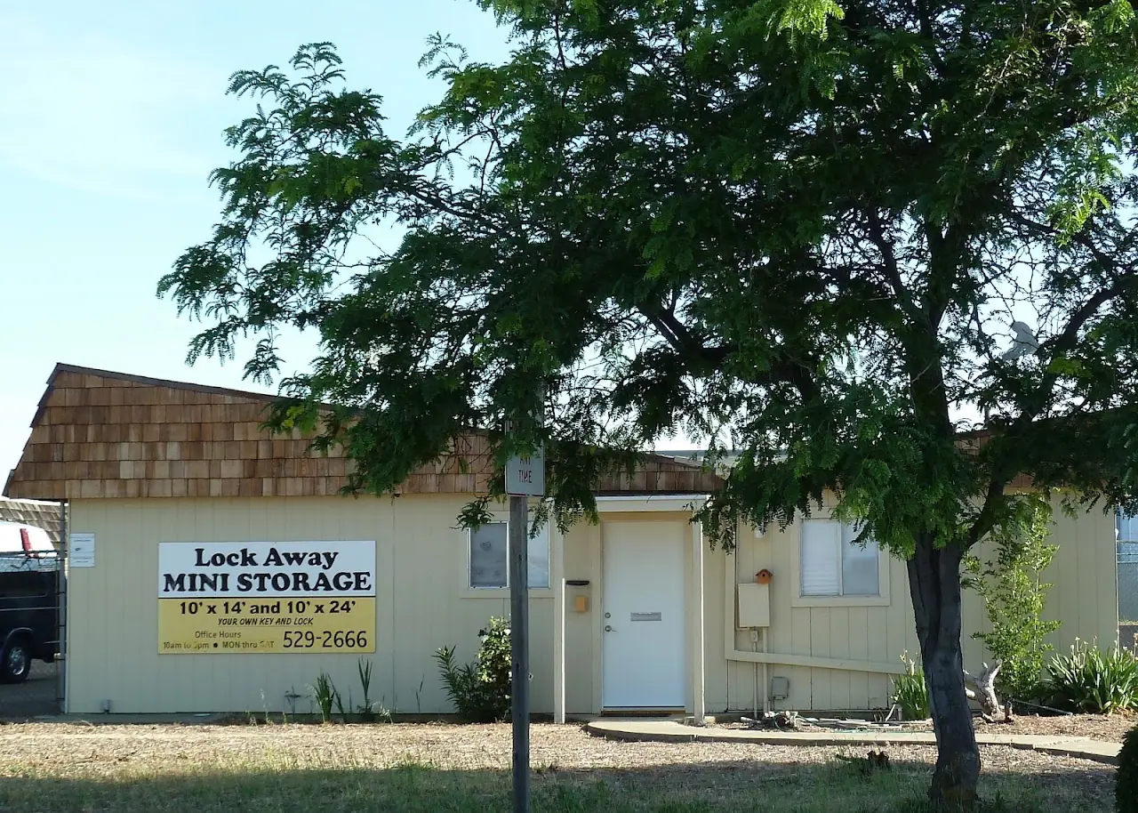Lockaway MiniStorage / Self Storage, RV storage in Red Bluff