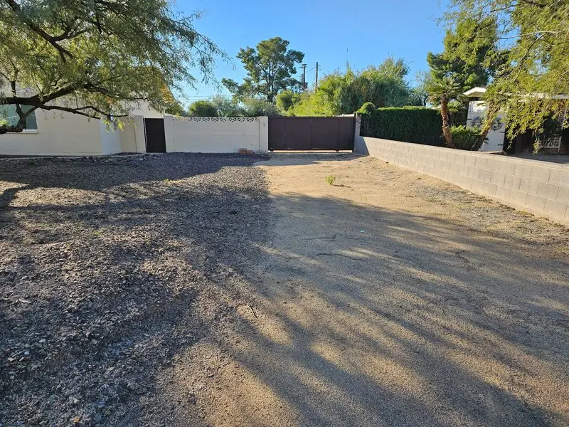 E Paradise Dr RV & Boat Storage, RV storage in Scottsdale