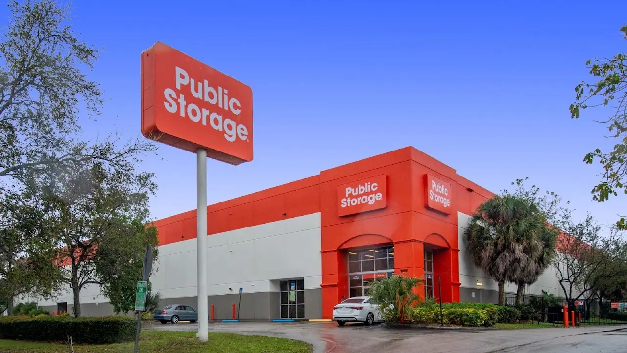 Public Storage, RV storage in Doral