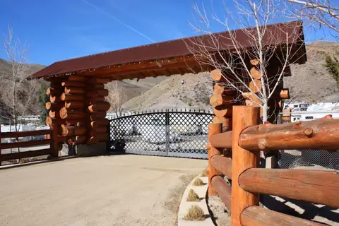Davenport Storage in Santa Clarita, CA