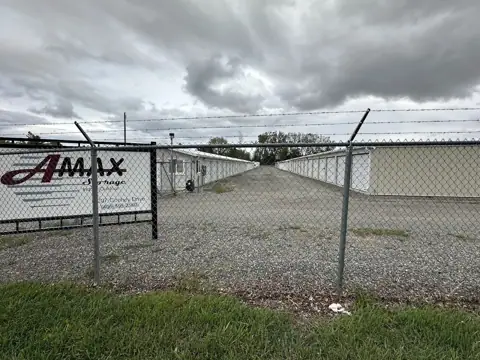 Amax Storage photo 3