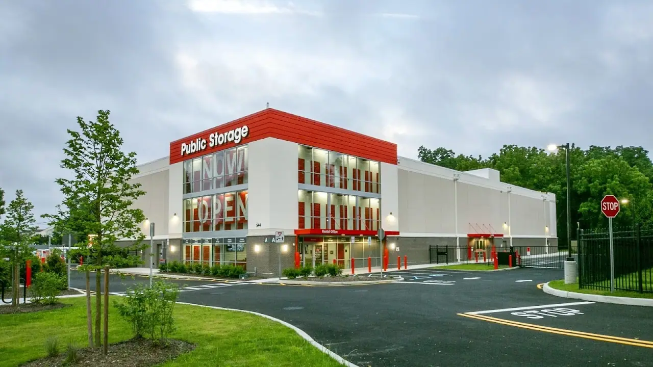 Public Storage, RV storage in Coram