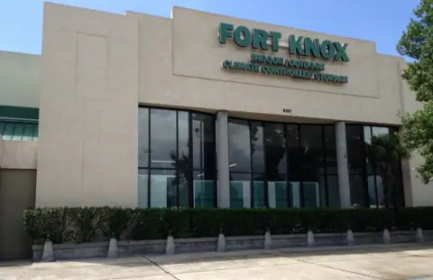 Fort Knox Self Storage photo 2