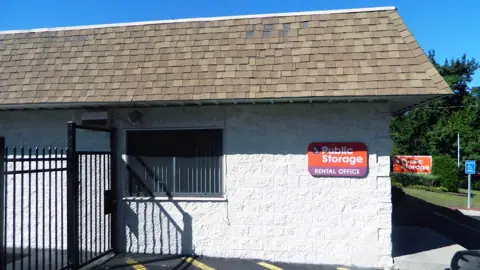 Public Storage photo 2