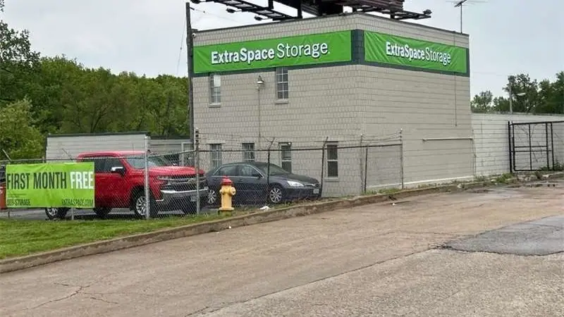 Extra Space Storage, RV storage in St. Louis