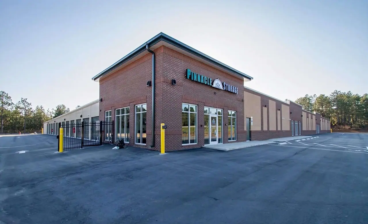 Pinnacle Storage, RV storage in West End