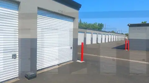 Waterloo Road Self Storage photo 3