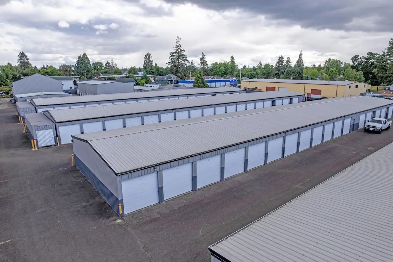 Cherry Avenue Storage, RV storage in Salem