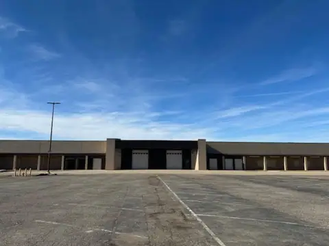 Plaza Storage photo 3