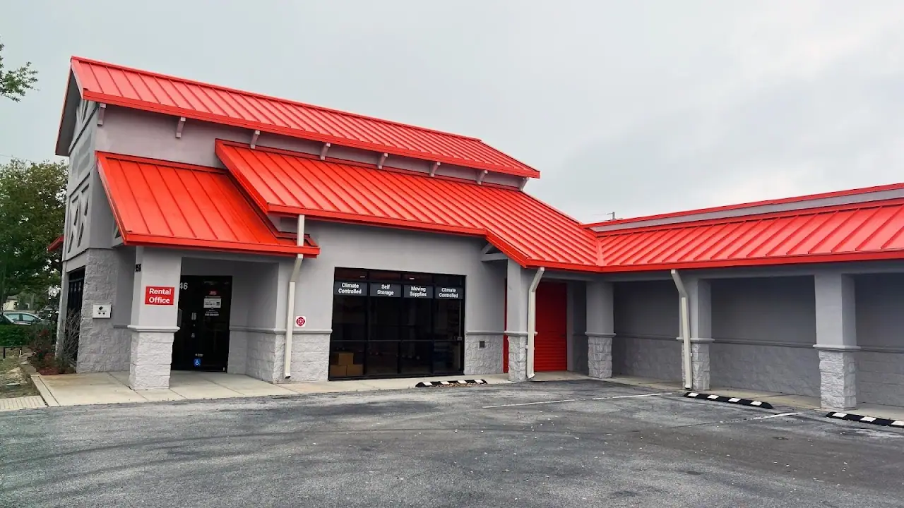 Public Storage, RV storage in Navarre