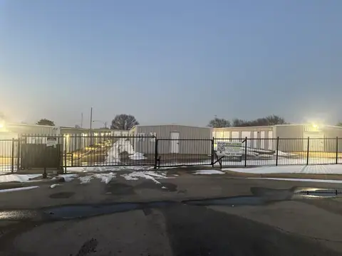 Click Storage - Bartlesville South photo 2