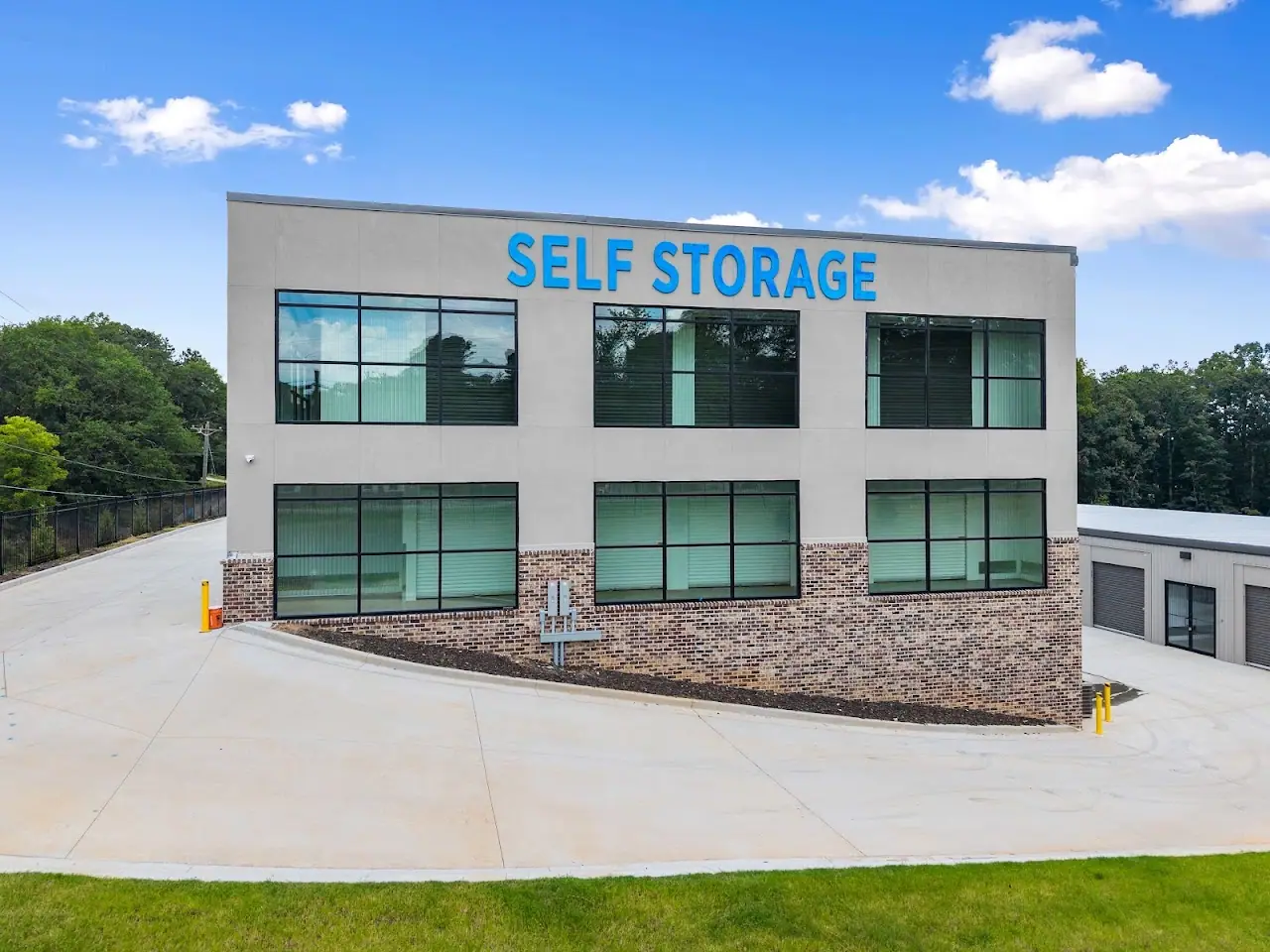 Lanier Luxe Self Storage, RV storage in Gainesville
