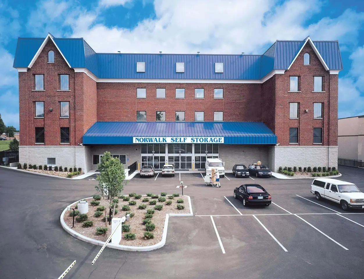 Norwalk Self Storage, RV storage in Norwalk