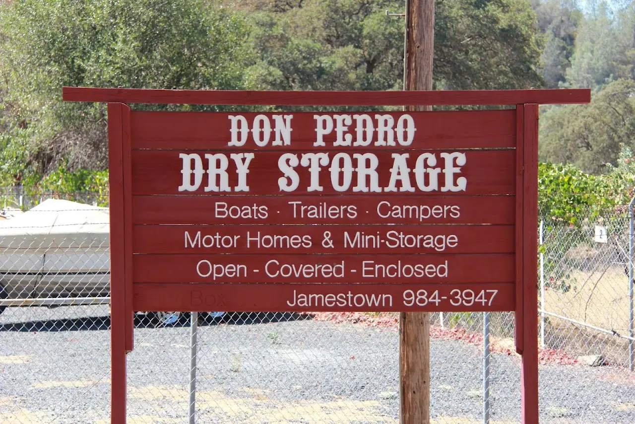 Don Pedro Dry Storage, RV storage in Jamestown