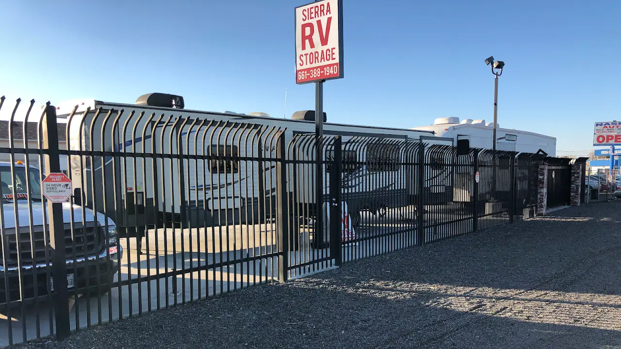 SIERRA RV STORAGE, RV storage in Lancaster