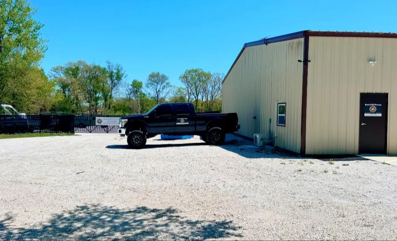 Bentonville Boat & RV Storage, RV storage in Bentonville