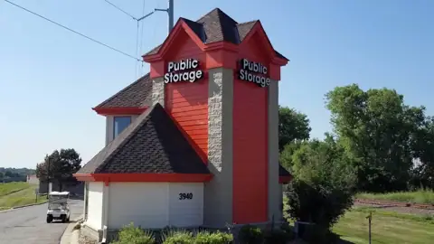 Public Storage photo 2