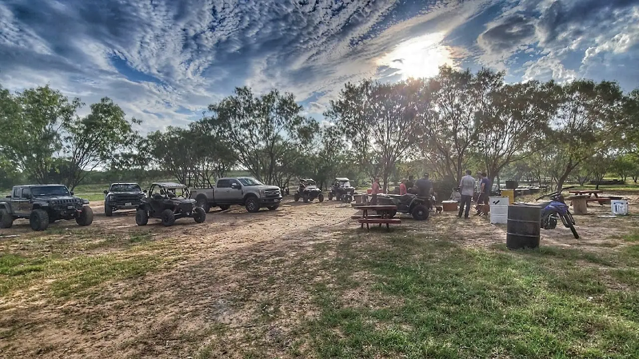 281 Country Club, RV storage in San Antonio