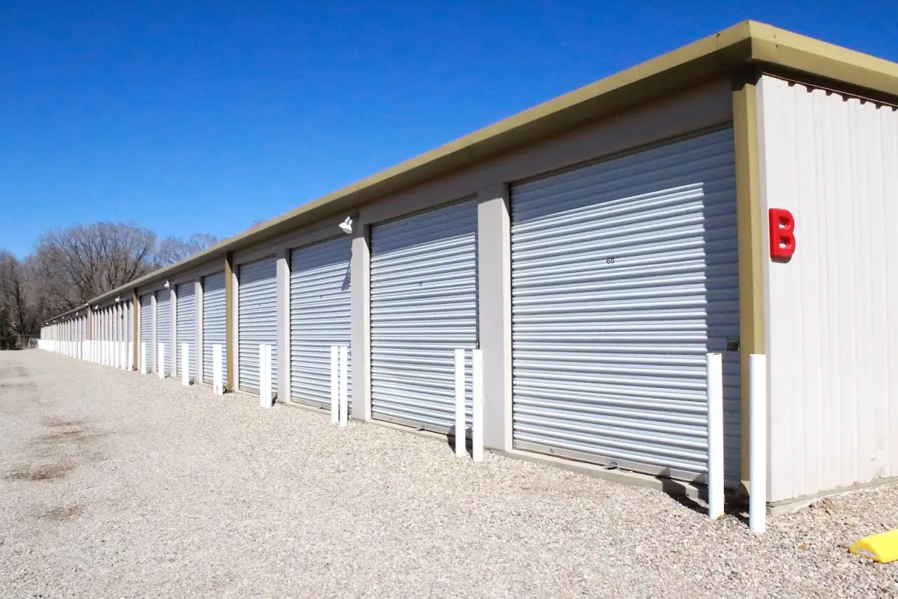 Hinds & Hinds Storage (Downtown), RV storage in Taos