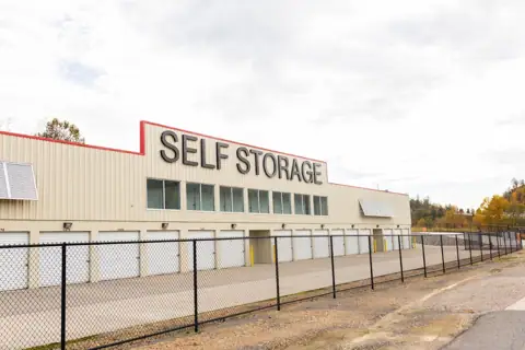 Mini Mall Storage - Bridgeport photo 2