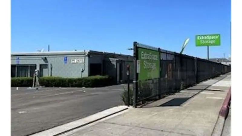 Extra Space Storage, RV storage in Oakland
