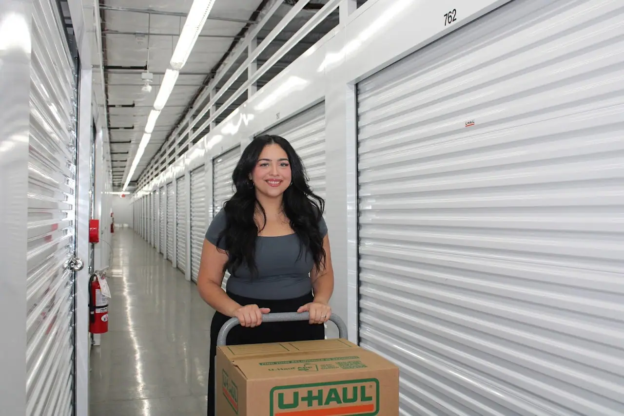 Self-Storage at U-Haul, RV storage in Glendale