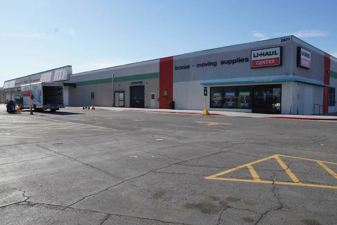 Self-Storage at U-Haul, RV storage in North Las Vegas