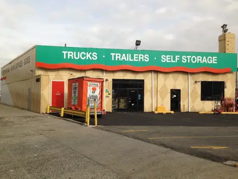 Self-Storage at U-Haul in Brooklyn, NY