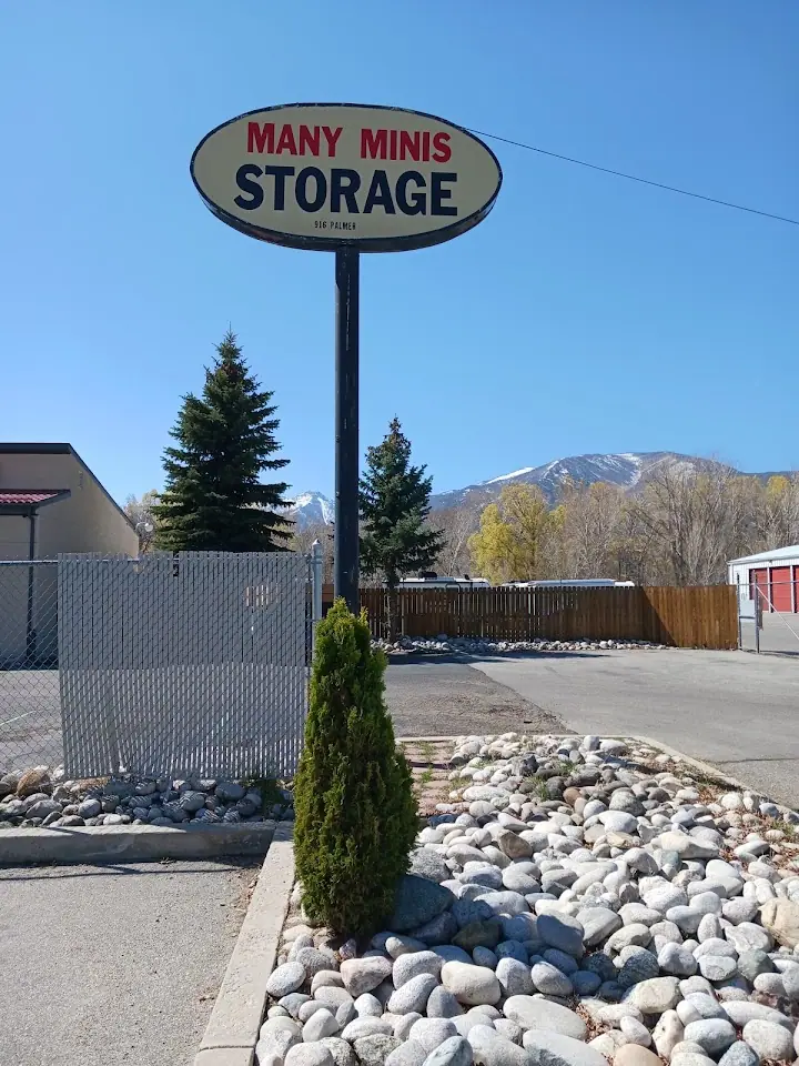 Many Minis Storage, RV storage in Salida