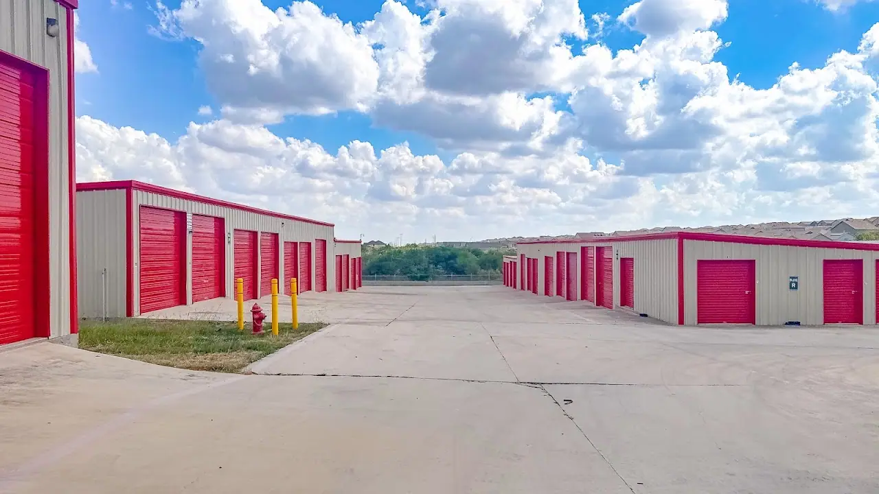 10 Federal Storage, RV storage in Converse