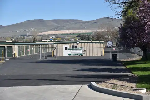 East Valley Self Storage photo 2
