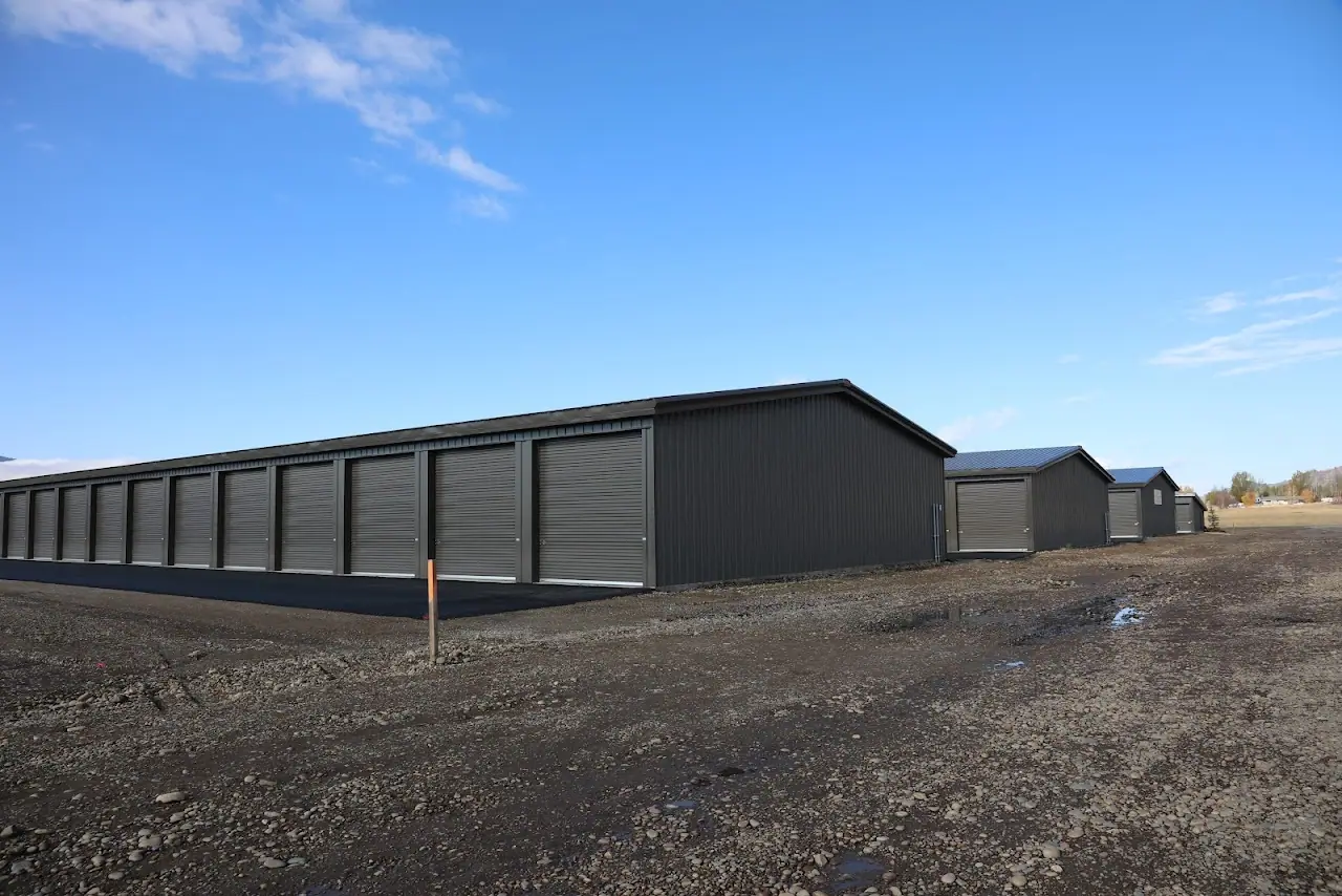 Alpine Lakes Warehouse Storage, RV storage in Alpine