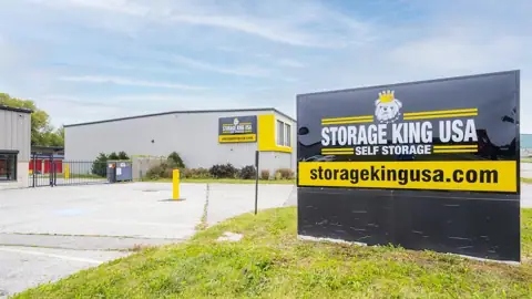 Storage King USA in Cleveland, OH