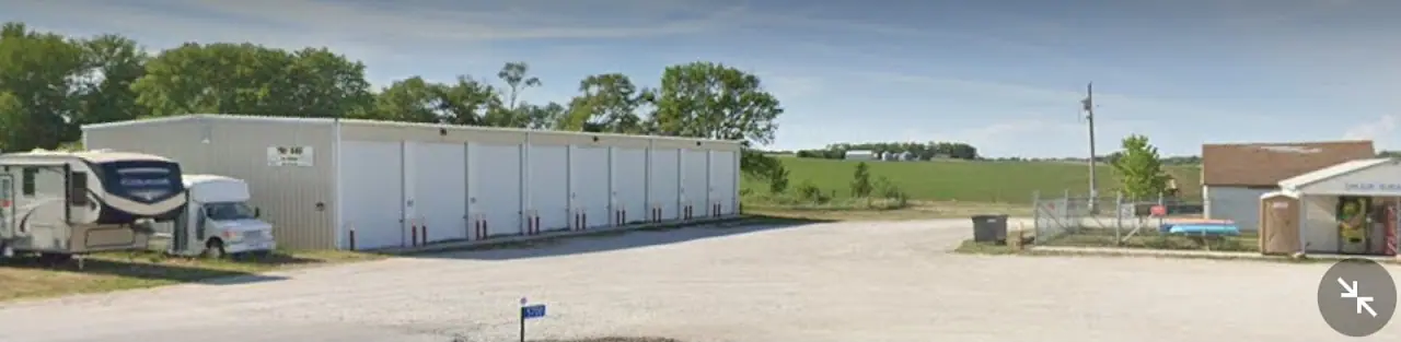 Blue Catfish Corner Store Storage, RV storage in Raymond