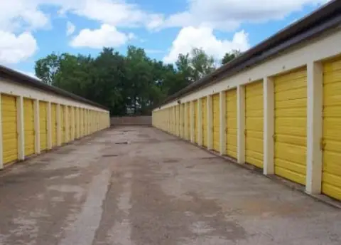 Bellaire-Hillcroft Self Storage photo 3