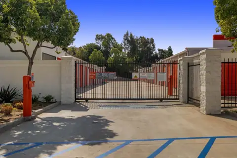Public Storage photo 2