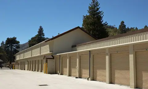 Arrowhead Self Storage in Rimforest, CA