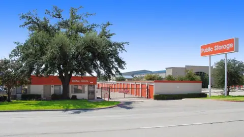 Public Storage photo 2