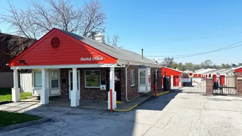 Public Storage photo 2