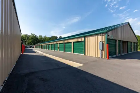 Highway 10 Storage photo 2