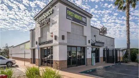 Extra Space Storage in Fontana, CA