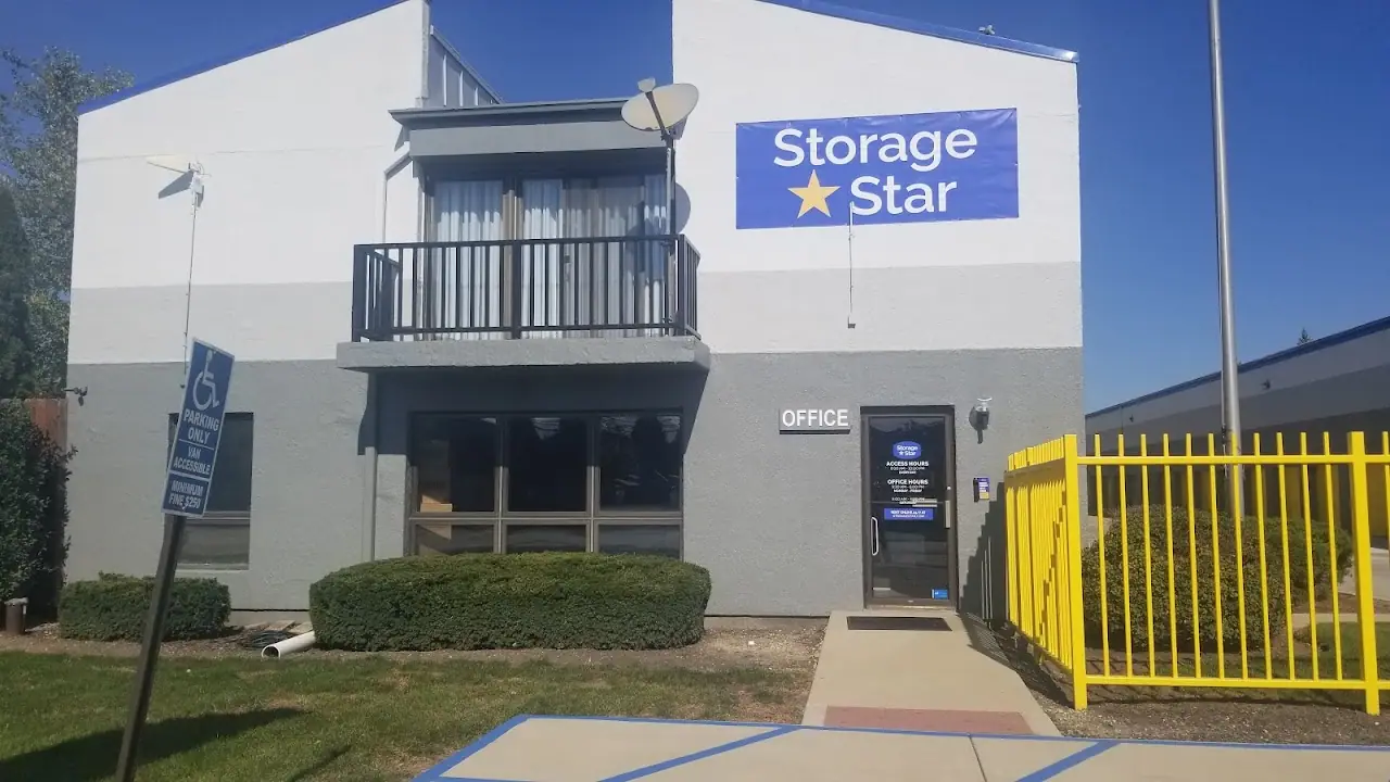 Storage Star, RV storage in Arlington Heights
