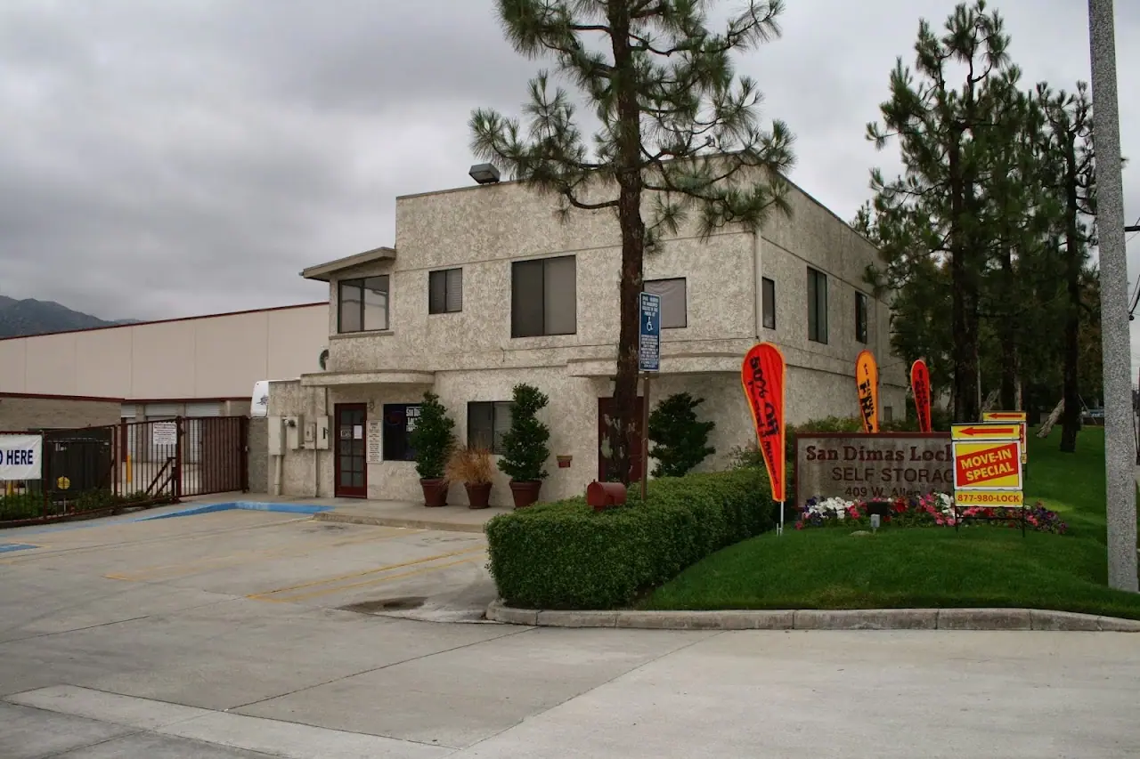 San Dimas Lock-Up Self Storage, RV storage in San Dimas