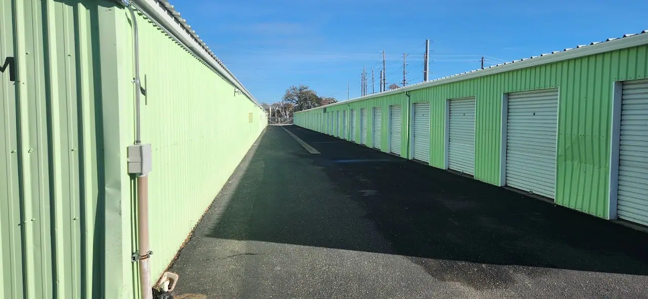 Tarmac American E-Z Storage, RV storage in Redding