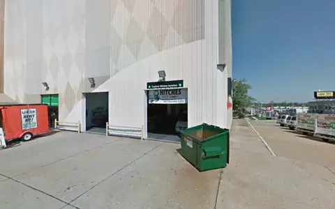 U-Haul Trailer Hitch Super Center at Kingshighway photo 2